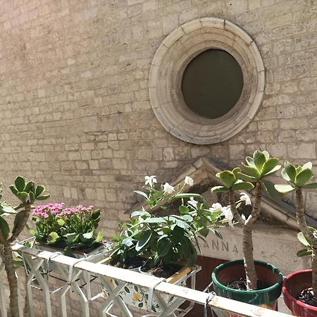 Casa Vacanze Il Geco Трани Экстерьер фото
